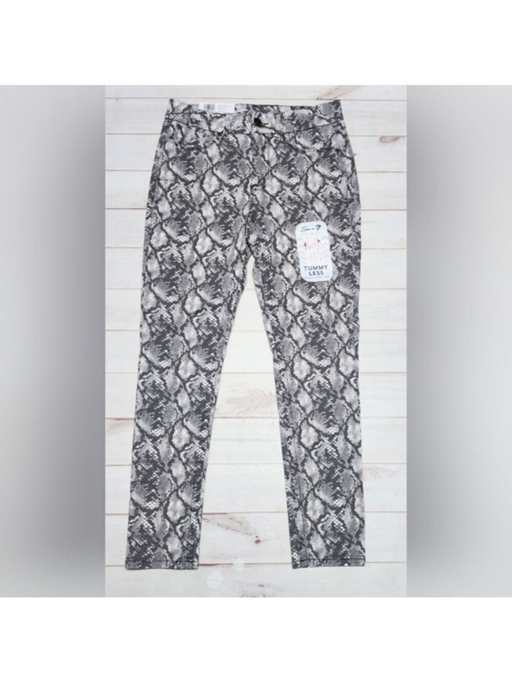 Seven7 Women's Tummyless High Rise Skinny Snake Print Jean Size 8 - New With Tag